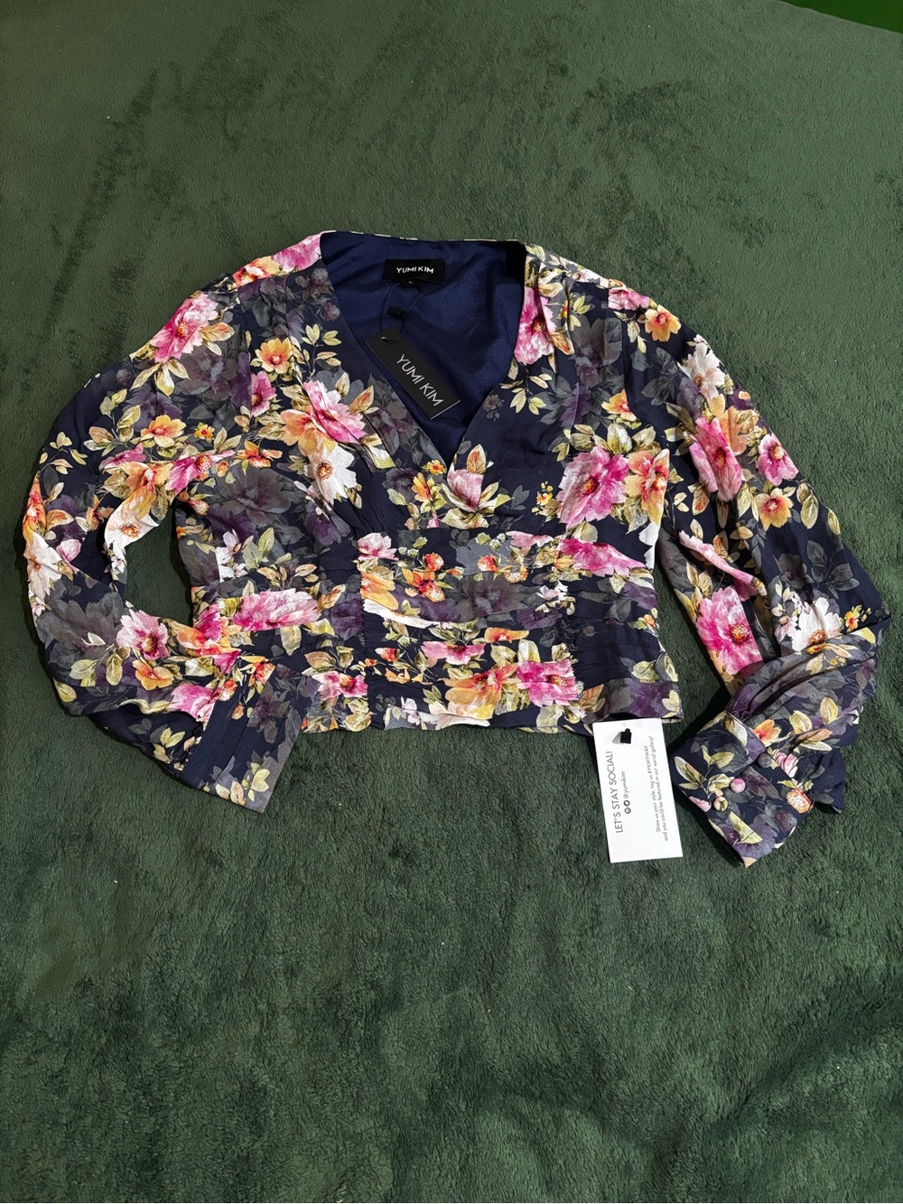 NWT Large Yumi Kim Evan Top - color is New day Slate Floral romantic - Picture 2 of 5